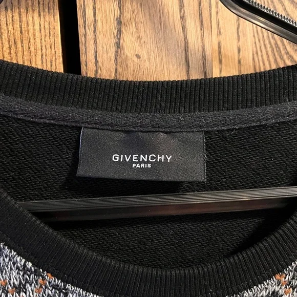 Givenchy Fire, Rose and Diamond Patterned Sweater Lg AUTHENTIC - Picture 2 of 8